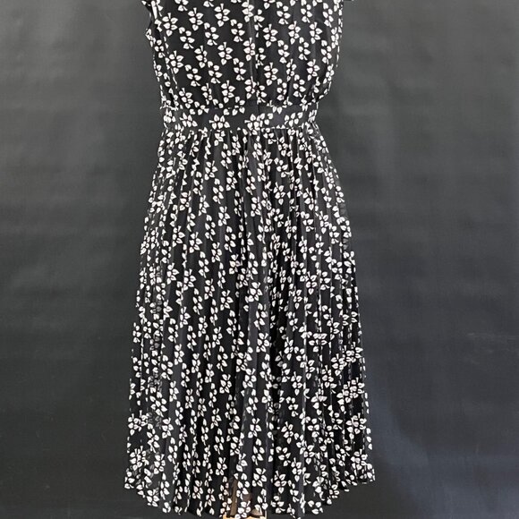 Ann Taylor Dress - Picture 3 of 9